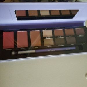 Makeup Eyes & Cheek Palett by PROFUSION